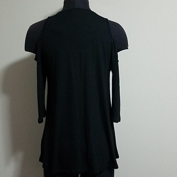 Zenana Outfitters Black Cold Shoulder Blouse - Picture 3 of 5